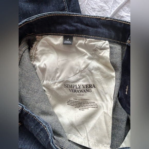 Simply Vera Vera Wang Denim Mid-Rise Capri Jeans Women’s Size 4 Darkwash - Picture 10 of 12